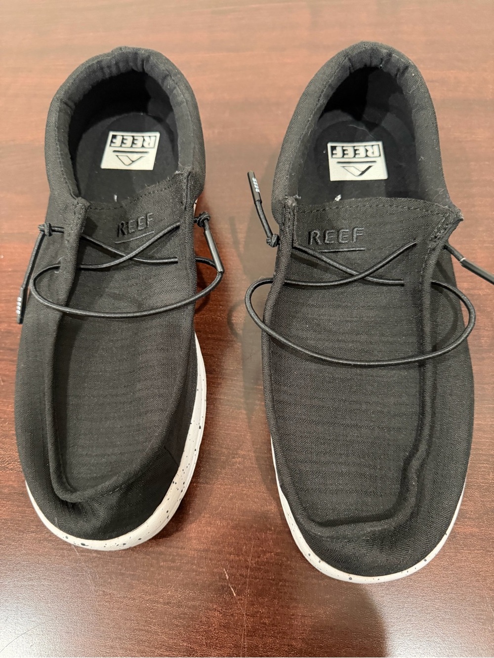 Reef Men’s Black Slip-On Boat Shoes with White Speckled Sole - size 10